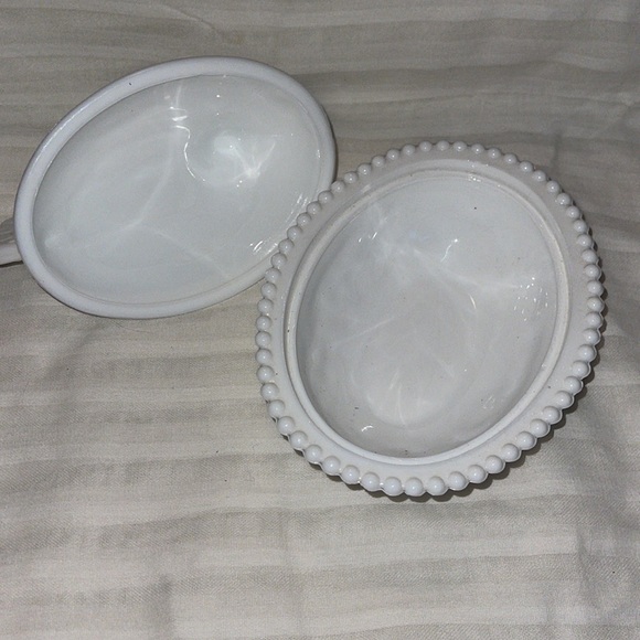 1960's Vtg Indiana Glass Nesting Hen Hen on Nest Covered Chicken dish Milk Glass - Picture 5 of 8